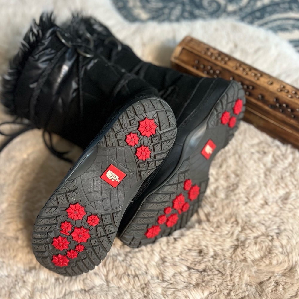 The North Face Women's Jozie Purna
Boot Size 7 Black Suede primaloft 200 gr Fur - Picture 14 of 16